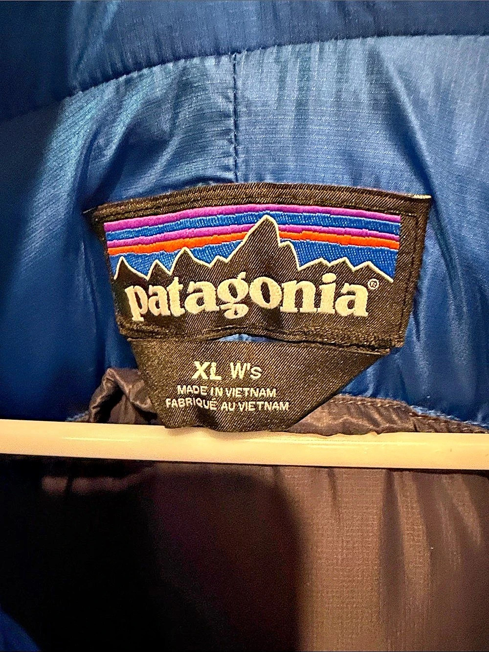 NWOT Patagonia Women's Hi-Loft Down Hoody Blue XL NEVER WORN - Picture 2 of 6